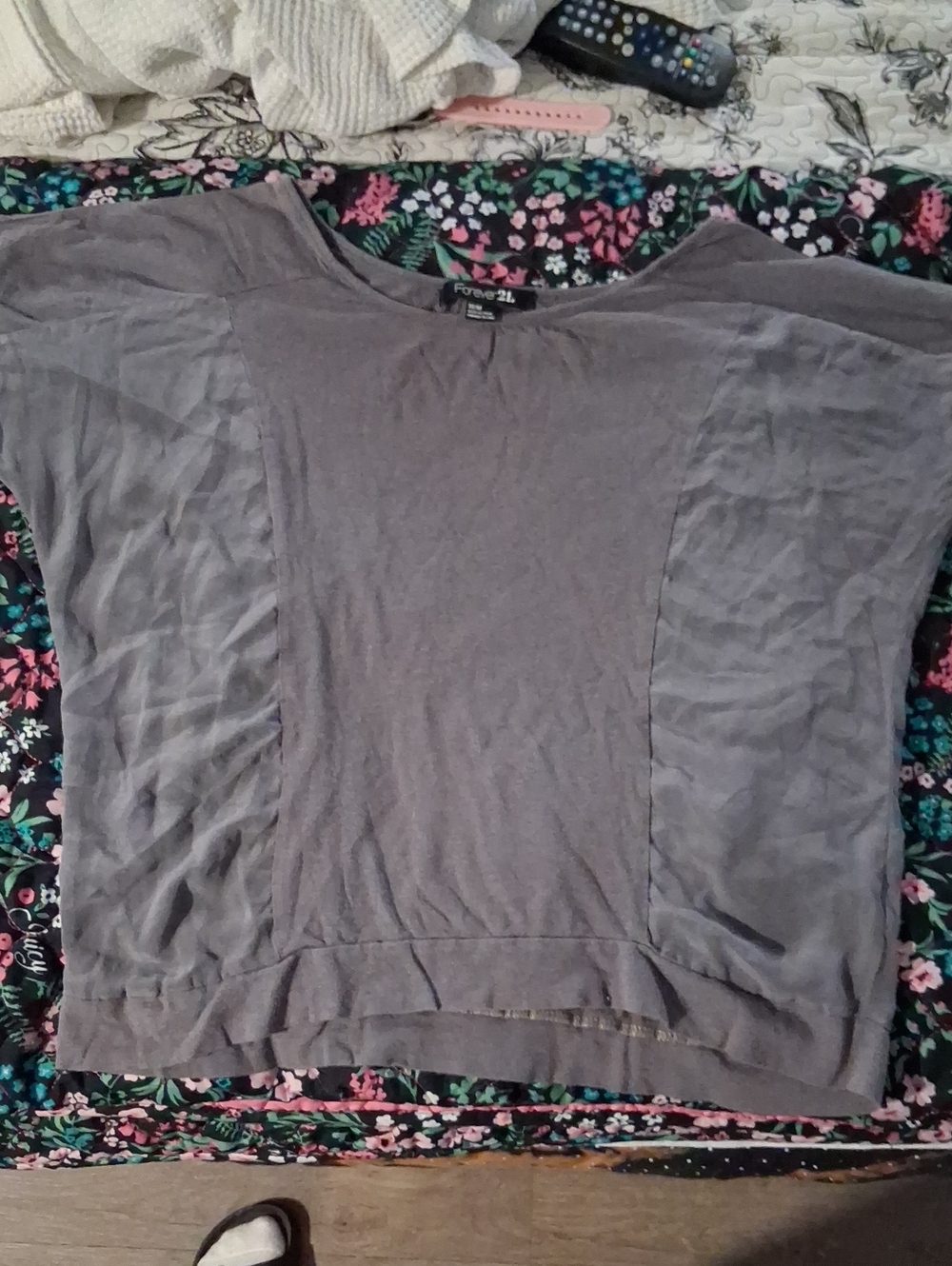 Forever 21 Gray Boxy Short Sleeve Dolman Top